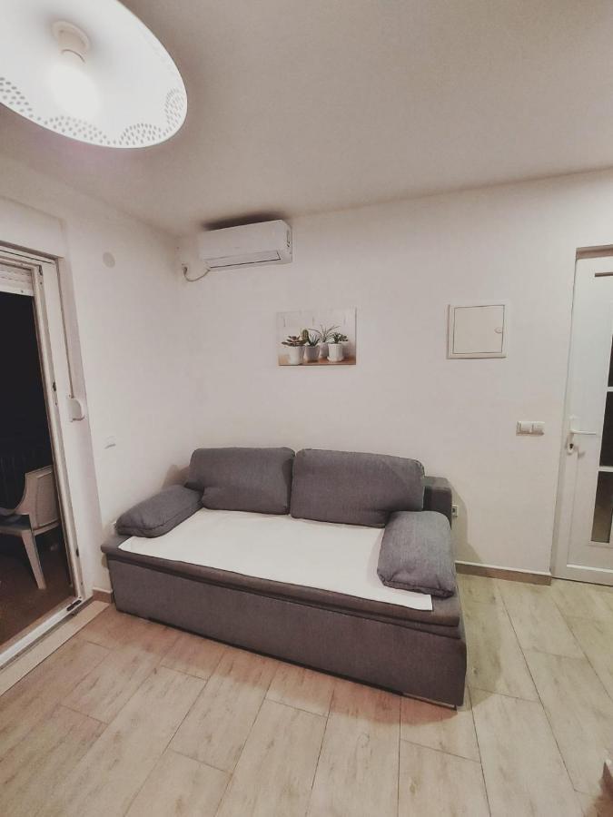 Apartmani Butigan-Tiha Luka 内乌姆 外观 照片