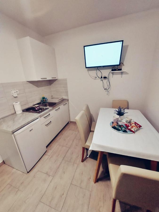 Apartmani Butigan-Tiha Luka 内乌姆 外观 照片