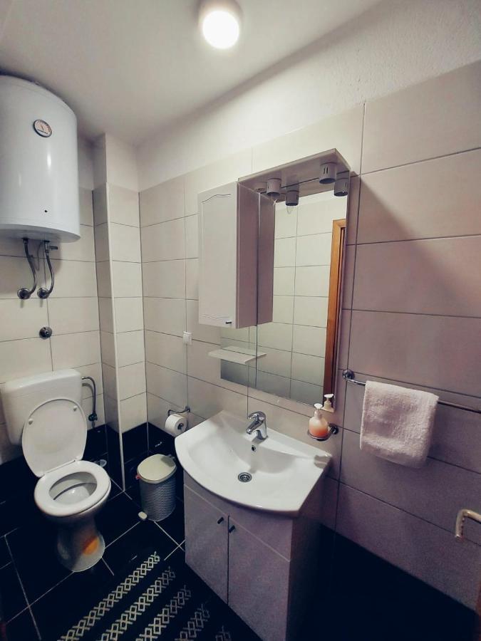 Apartmani Butigan-Tiha Luka 内乌姆 外观 照片