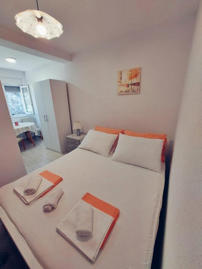 Apartmani Butigan-Tiha Luka 内乌姆 外观 照片