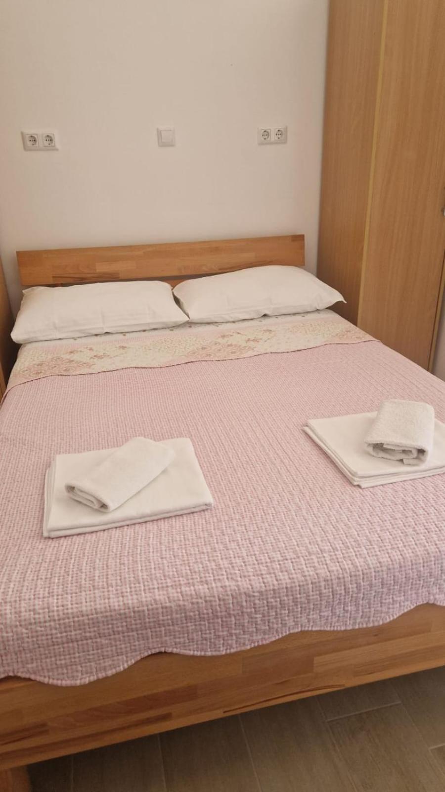 Apartmani Butigan-Tiha Luka 内乌姆 外观 照片