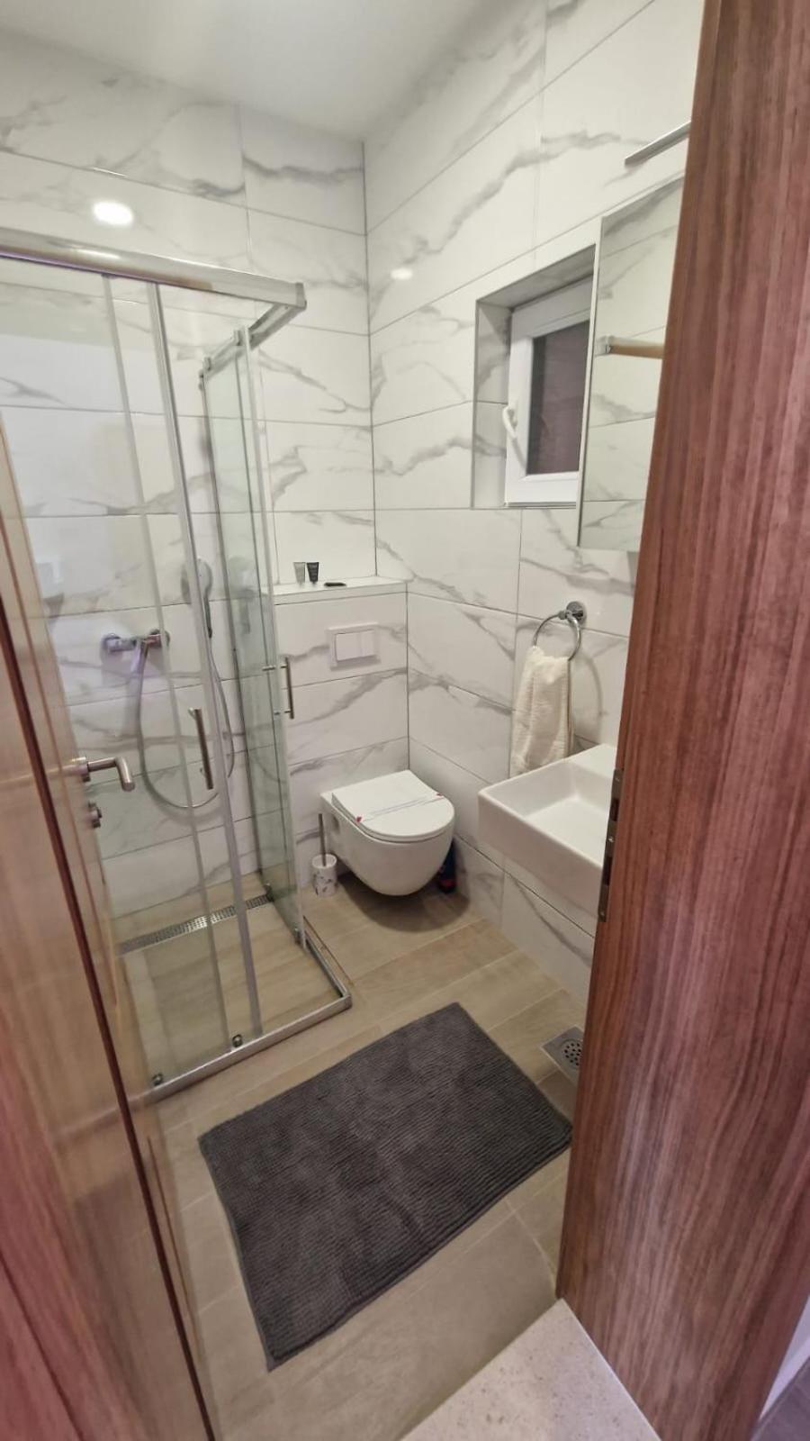 Apartmani Butigan-Tiha Luka 内乌姆 外观 照片