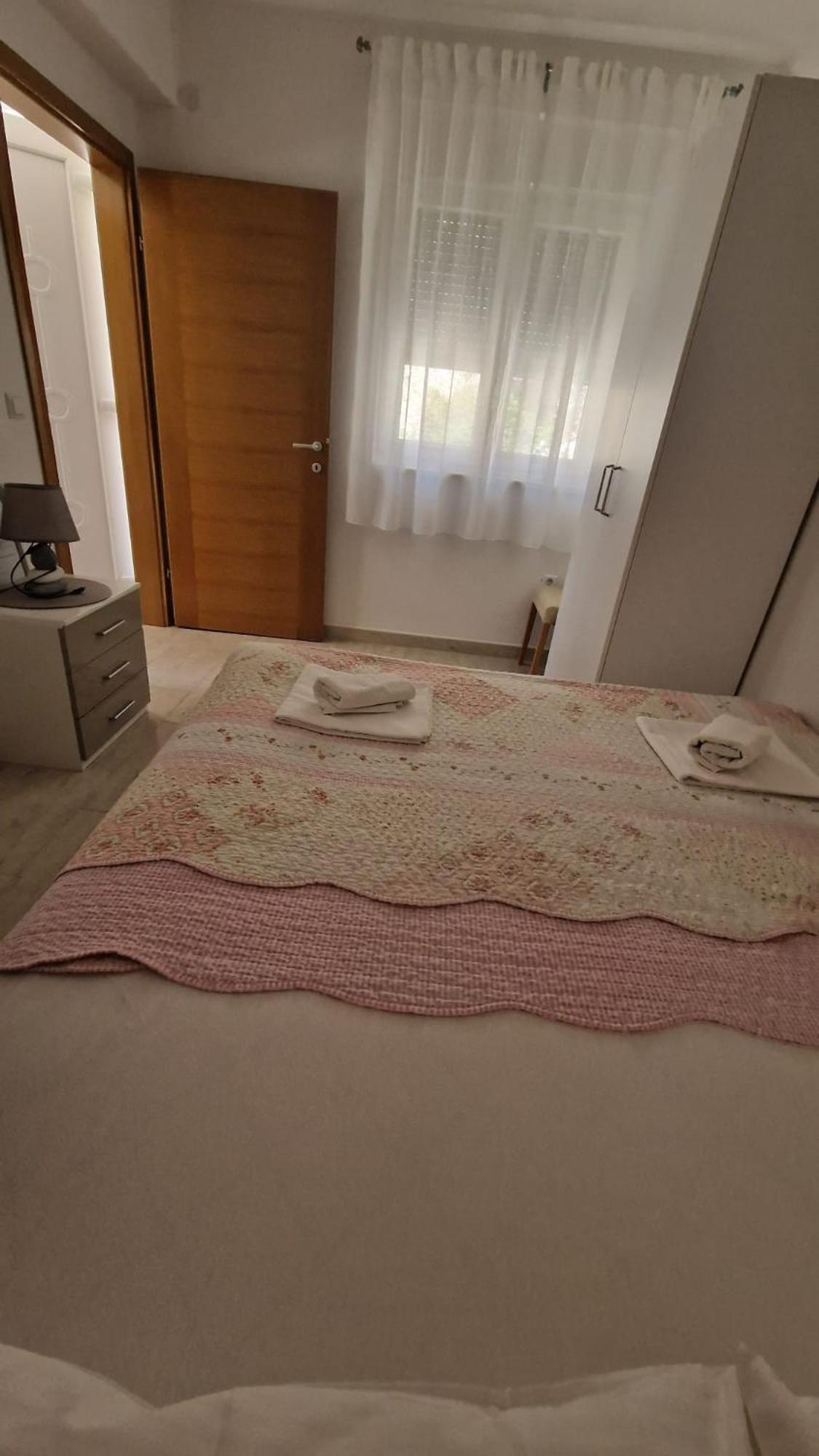 Apartmani Butigan-Tiha Luka 内乌姆 外观 照片