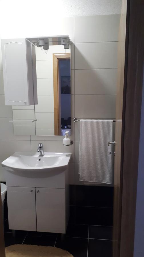 Apartmani Butigan-Tiha Luka 内乌姆 外观 照片