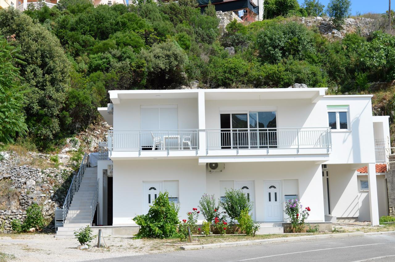 Apartmani Butigan-Tiha Luka 内乌姆 外观 照片