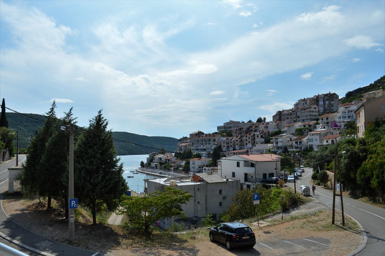 Apartmani Butigan-Tiha Luka 内乌姆 外观 照片