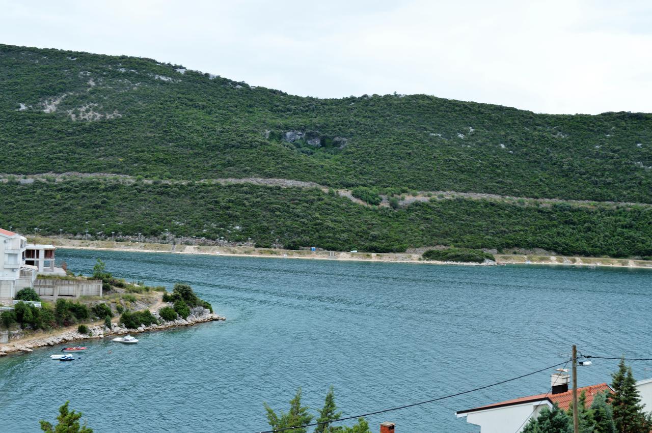 Apartmani Butigan-Tiha Luka 内乌姆 外观 照片